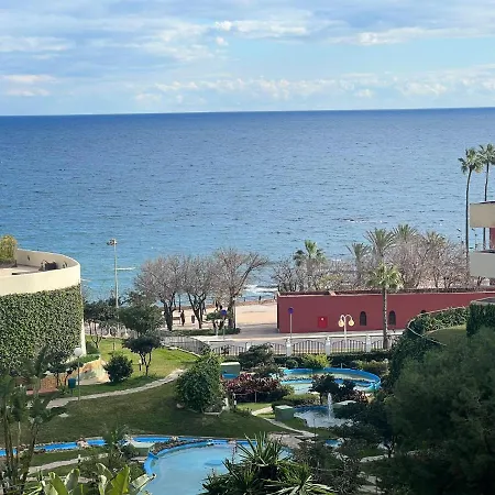 Con Terraza Y Piscina - Todoholiday