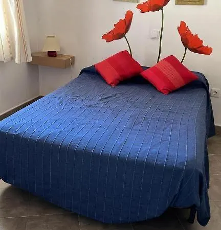 Con Terraza Y Piscina - Todoholiday *