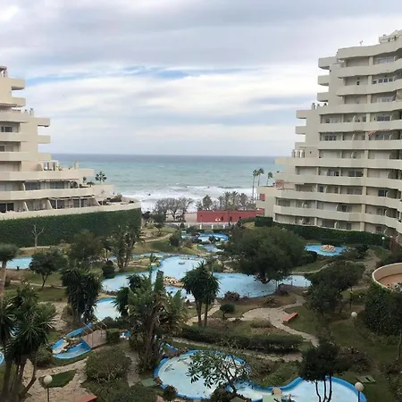 Con Terraza Y Piscina - Todoholiday * Benalmádena