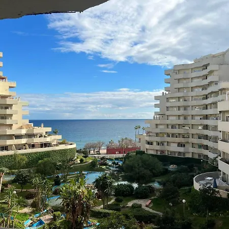 Con Terraza Y Piscina - Todoholiday * Benalmádena